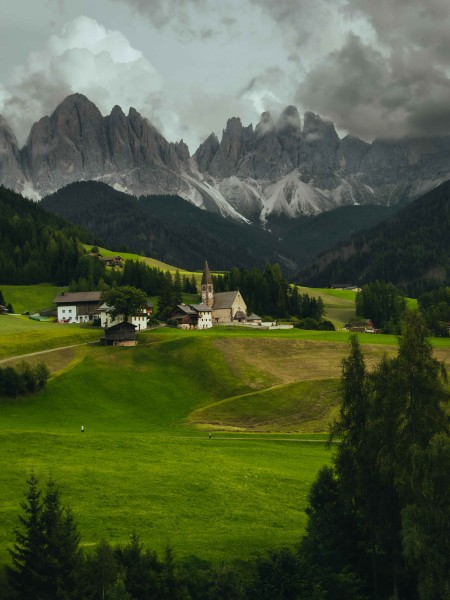 Japan in Bloom – Solo Women’s Edition