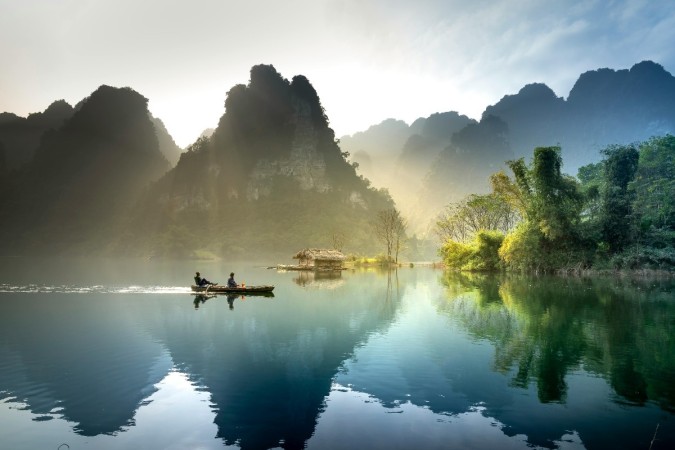 Into The Heart Of Vietnam